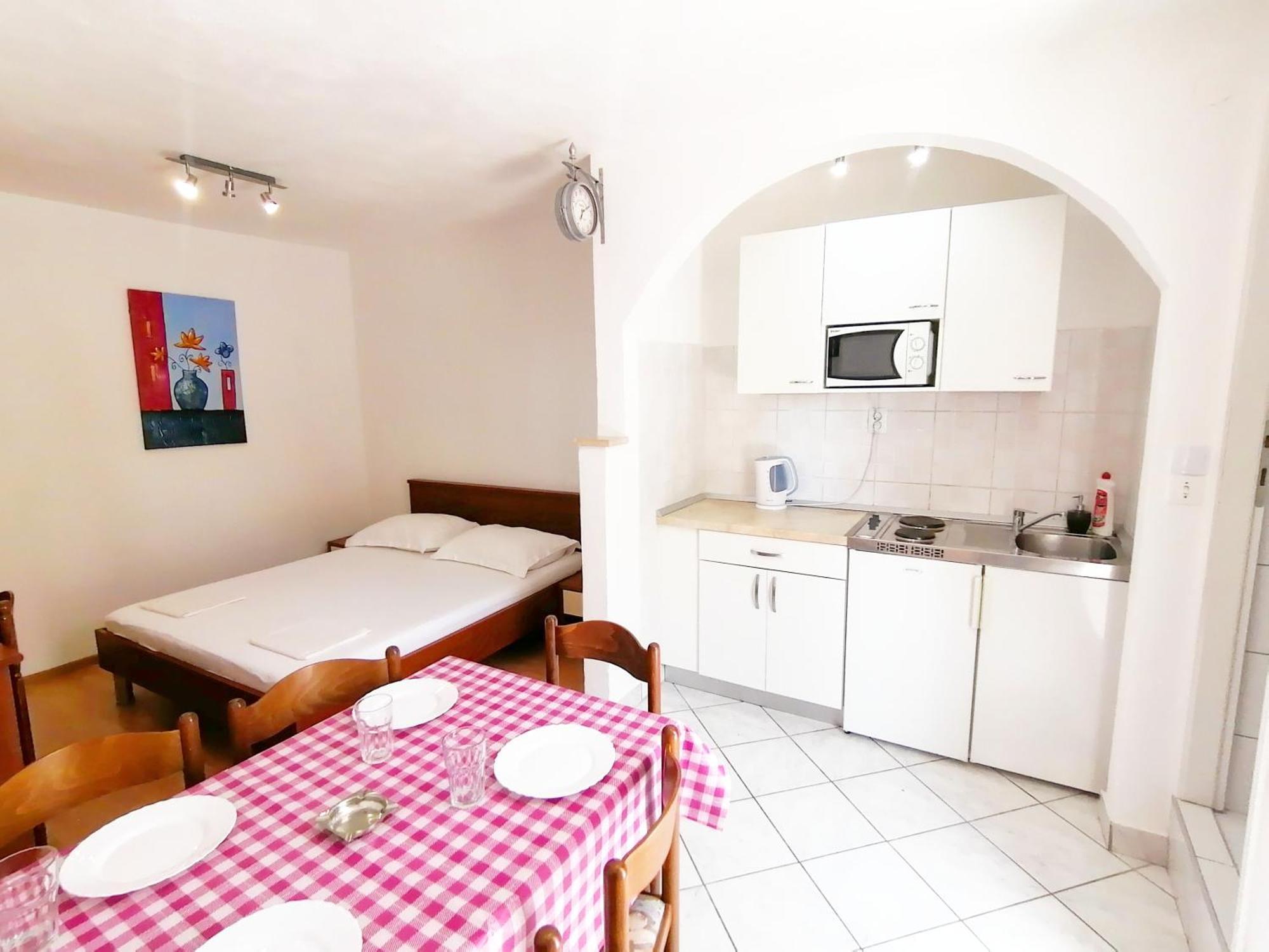 Apartmani Buljubasic * Baska Voda