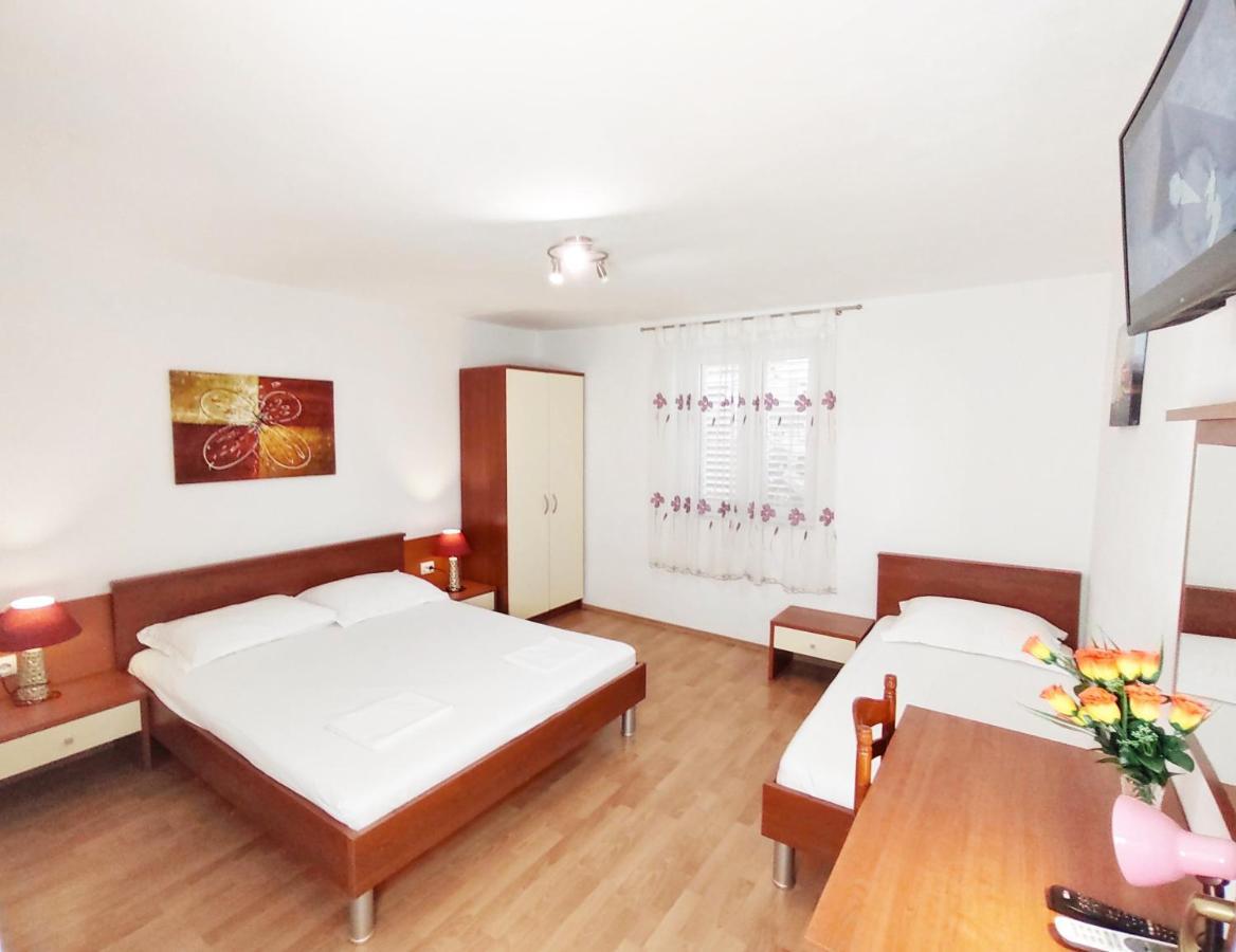 Apartmani Buljubasic Apartment *